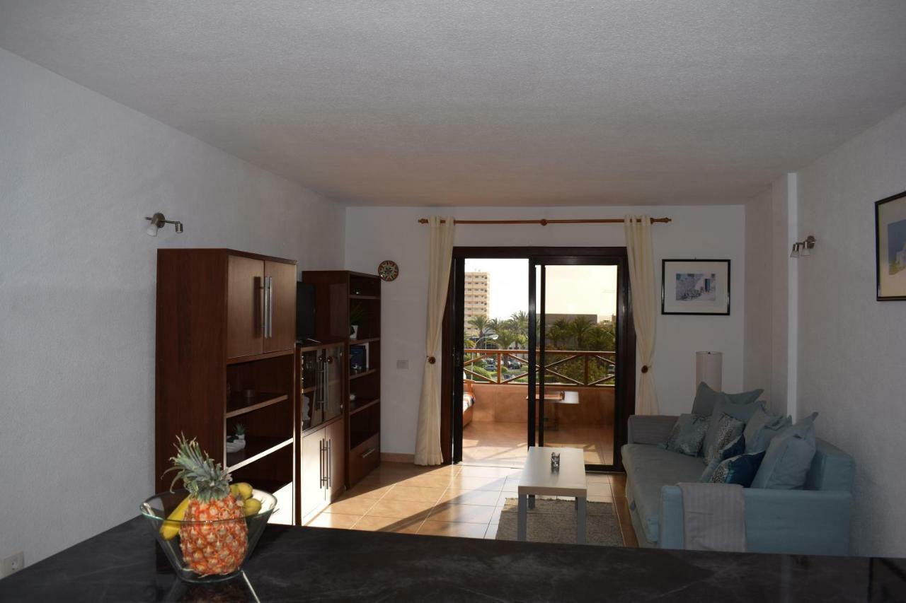 דירות לוס כריסטיאנוס Sunny Summerland Los Cristianos, Ap With City And Ocean View מראה חיצוני תמונה